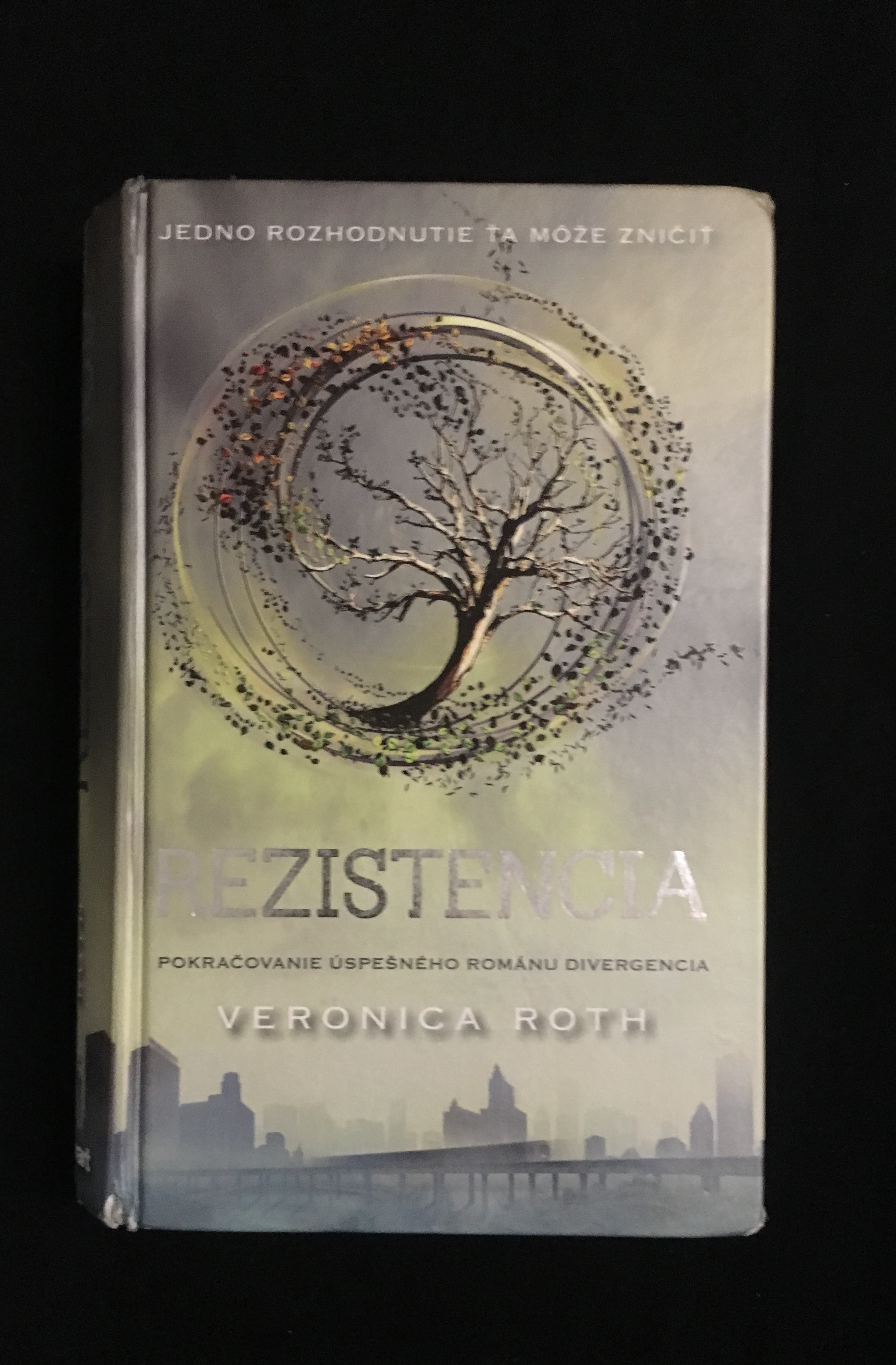 Veronica Roth-Rezistencia 