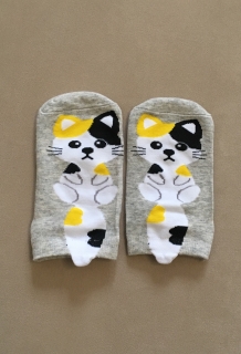 Ponožky členkové šedé so žlto čiernou mačičkou
